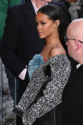 Rihanna - arriving at Kanye West's fashion show in New York City - February 12, 2015 (11xHQ) Nccimaap