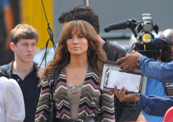 Jennifer Lopez - On the set of The Back-Up Plan in NYC (16.07.2009) - 120xHQ NfuxhdT7
