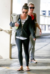 Lea Michele - leaving a yoga class in Hollywood, February 2, 2015 - 43xHQ OKWhX9y0