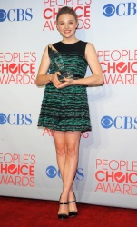 Chloe Moretz - 2012 People's Choice Awards at the Nokia Theatre (Los Angeles, January 11, 2012) - 335xHQ ORDmTuVQ
