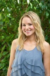 Kristen Bell - Couples Retreat press conference portraits by Vera Anderson (Beverly Hills, September 23, 2009) - 4xHQ OjGnBtQV