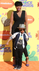 Jennifer Hudson - 28th Annual Kids' Choice Awards, Inglewood, 28 марта 2015 (145xHQ) OoFaBesh