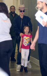 Justin Bieber - Seen out with Jazmyn in Los Angeles, California (2015.04.23) - 24xHQ QZPxVWOE