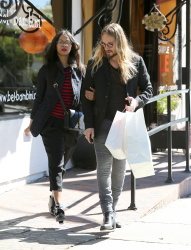 Zoe Saldana - Zoe Saldana - Out and about in West Hollywood - February 12, 2015 (47xHQ) QpCOS2qu