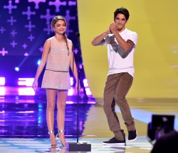 Sarah Hyland - FOX's 2014 Teen Choice Awards at The Shrine Auditorium on August 10, 2014 in Los Angeles, California - 367xHQ SEePJNqZ