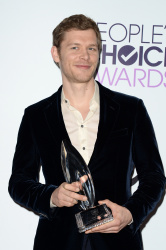 Joseph Morgan, Persia White - 40th People's Choice Awards held at Nokia Theatre L.A. Live in Los Angeles (January 8, 2014) - 114xHQ T8Y9PL7l