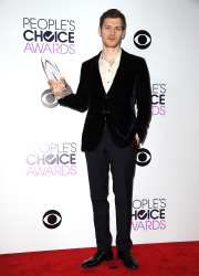 Joseph Morgan, Persia White - 40th People's Choice Awards held at Nokia Theatre L.A. Live in Los Angeles (January 8, 2014) - 114xHQ UVT7oYfQ