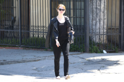 Emma Stone - Out and about in Los Angeles - June 2, 2015 - 20xHQ UfGgzcEy
