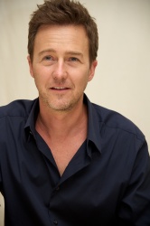 Edward Norton - The Bourne Legacy press conference portraits by Vera Anderson (Beverly Hills, July 20, 2012) - 10xHQ V78OHJuY