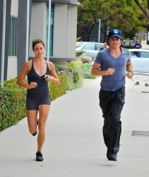 Ian Somerhalder & Nikki Reed - out for an early morning jog in Los Angeles (July 19, 2014) - 27xHQ WTib5Akl