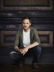Shawn Ashmore - Shawn Ashmore - The Faces of Fox Photoshoot 2012 - 5xHQ XdCvGKpd