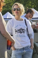 [LQ tag] Rachel McAdams - at a Greenpeace rally in Vancouver 6/13/15