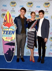 Shailene Woodley - 2014 Teen Choice Awards, Los Angeles August 10, 2014 - 363xHQ YPKSYngg
